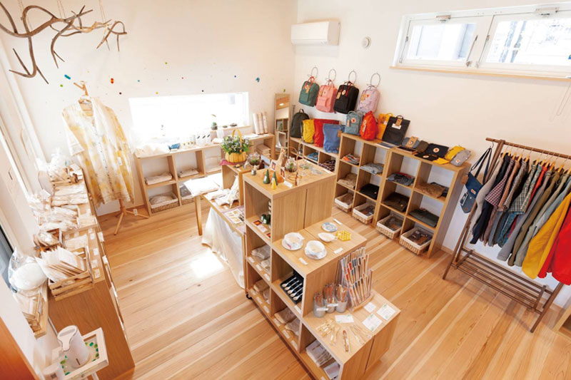 Café La Terre（カフェ・ラ・テール）／木の下商店